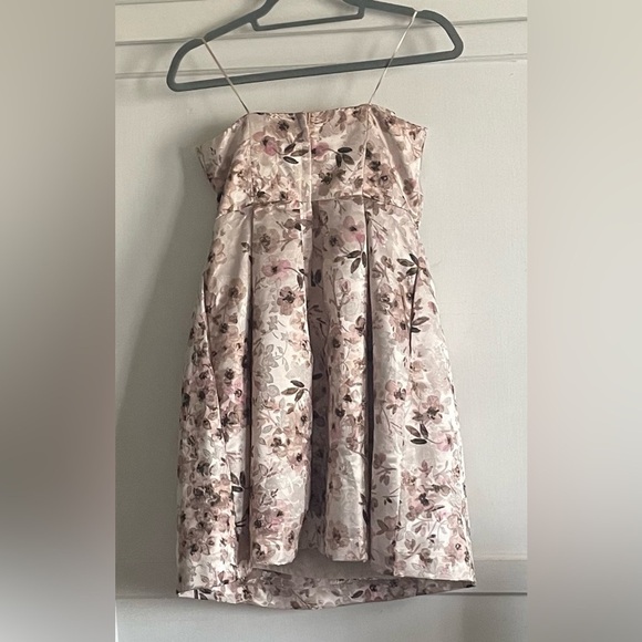 Lauren Conrad Runway Strapless Floral Dress. Pre-Owned. - Picture 5 of 10